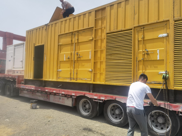 隆子除了负载情况和发动机维护，还有哪些因素会影响 200kw 柴油发电机的油耗？