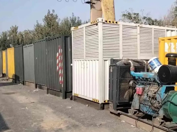 隆子200KW柴油发电机机组每小时油耗是多少？